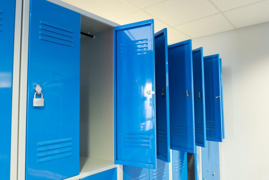 The pandemic has caused Decatur to not allow students to access their lockers, in hopes of stopping the spread of the virus. 